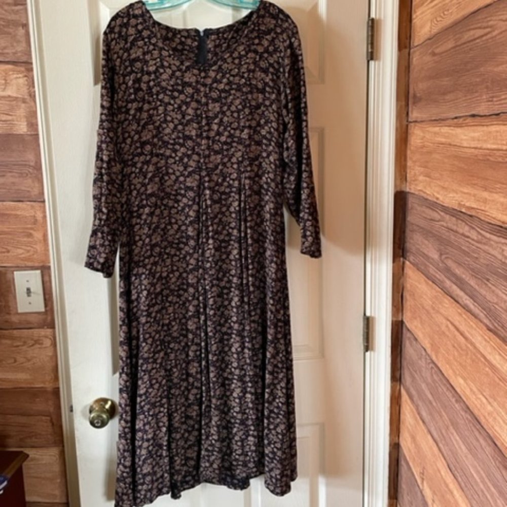 Vintage Putumayo New York vintage black floral prairie dress M, lightly worn 90s
